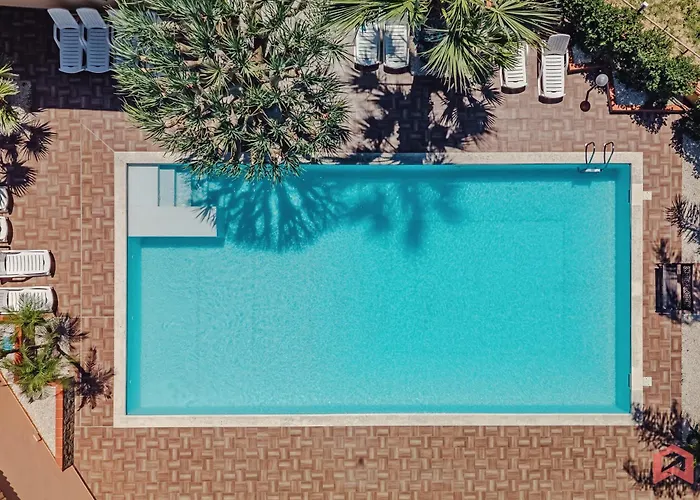 Villa Huge With Stunnig Pool Partinico