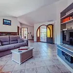Huge With Stunnig Pool بارتينيكو
