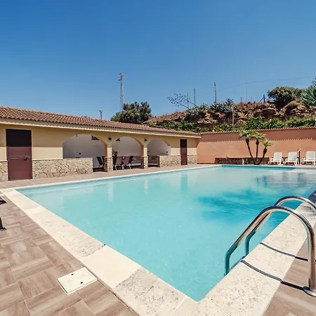 Huge With Stunnig Pool * Partinico