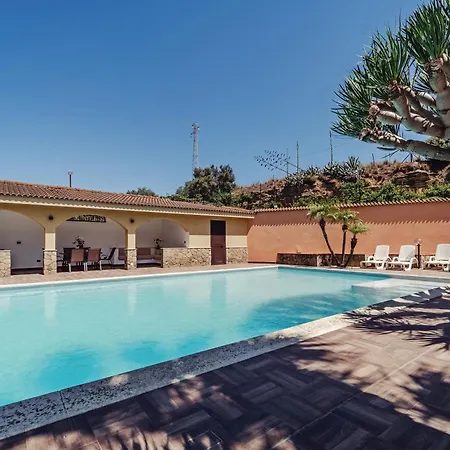 Huge With Stunnig Pool Vila *
